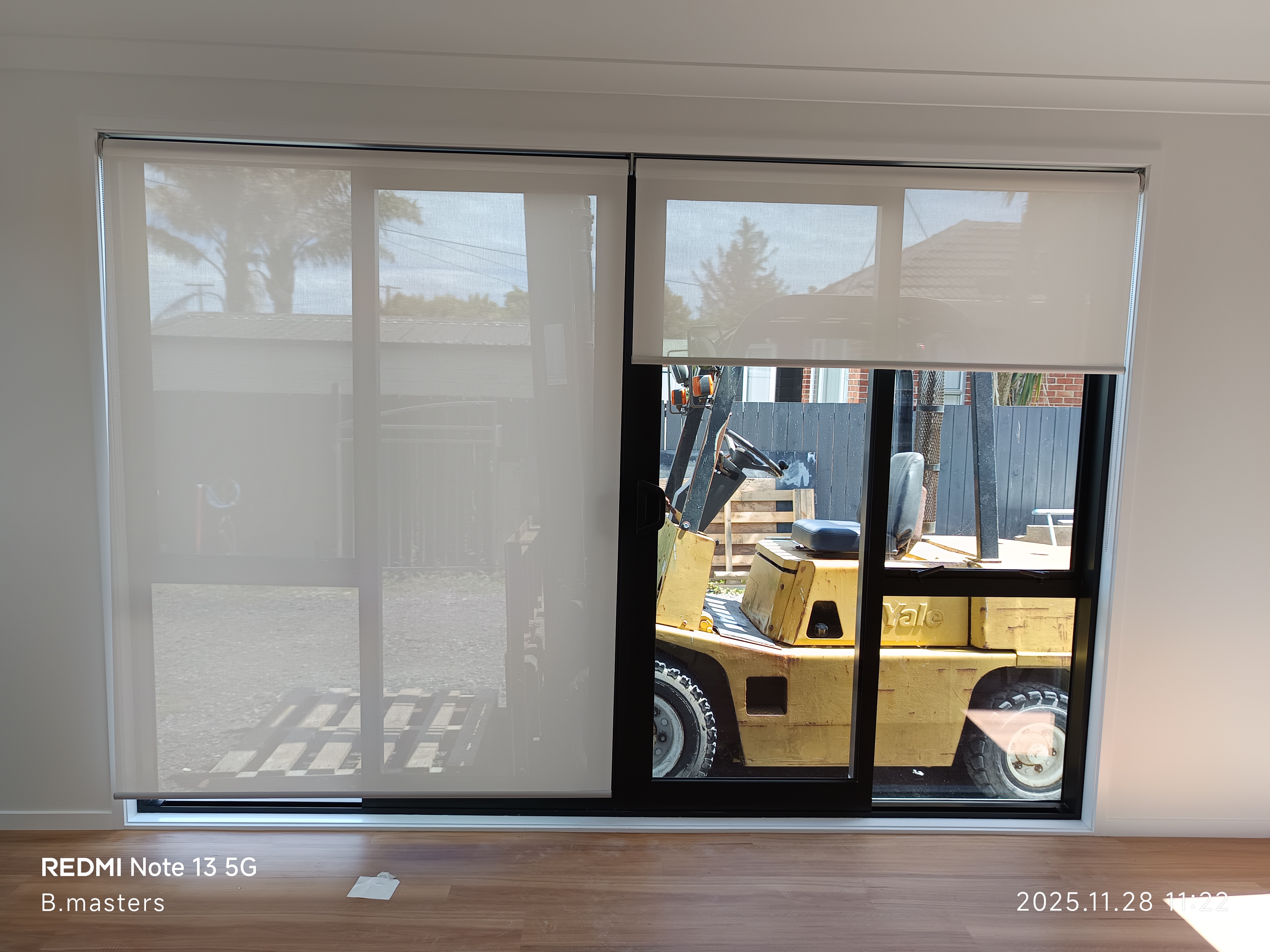 Linked Roller Blinds 9